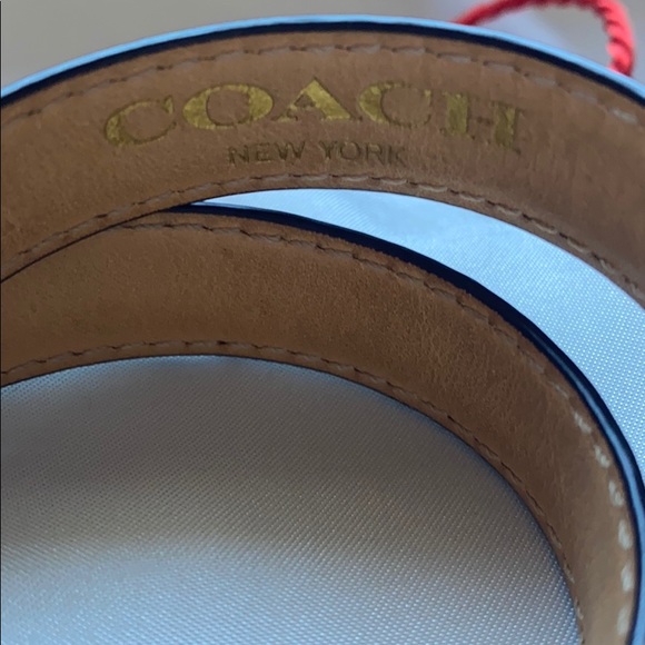 Coach turn lock double wrap white bracelet - Picture 3 of 9